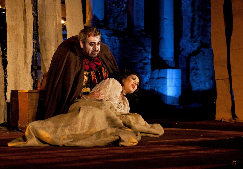 Diciotto minuti di applausi per la prima di “Rigoletto” al Teatro Antico di Taormina